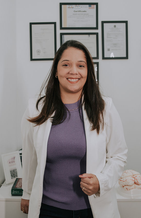 Dra. Ariane Cristina Marques